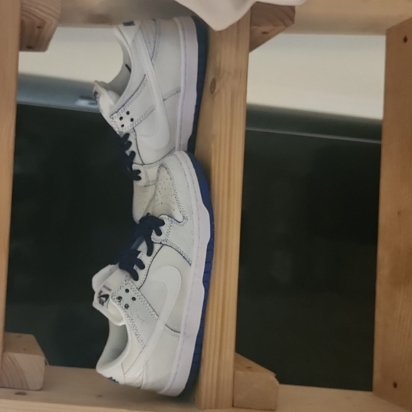 RARE!! Nike Dunk low Distresed SB - Picture 2 of 6